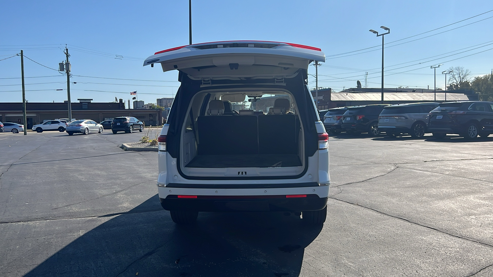 2022 Lincoln Navigator L Black Label 35