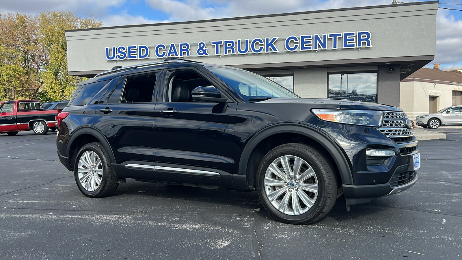 2021 Ford Explorer Limited 1