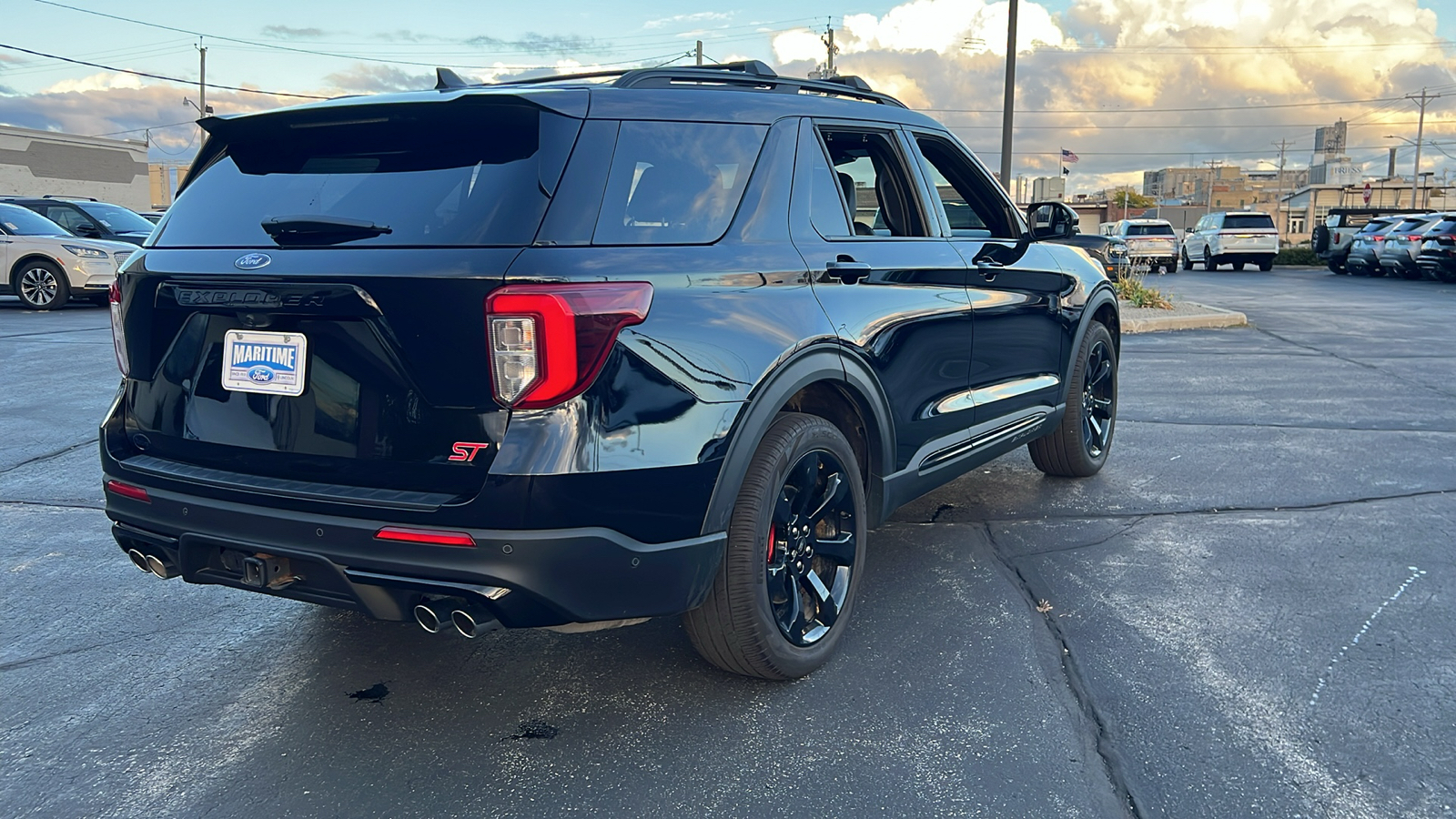 2021 Ford Explorer ST 5