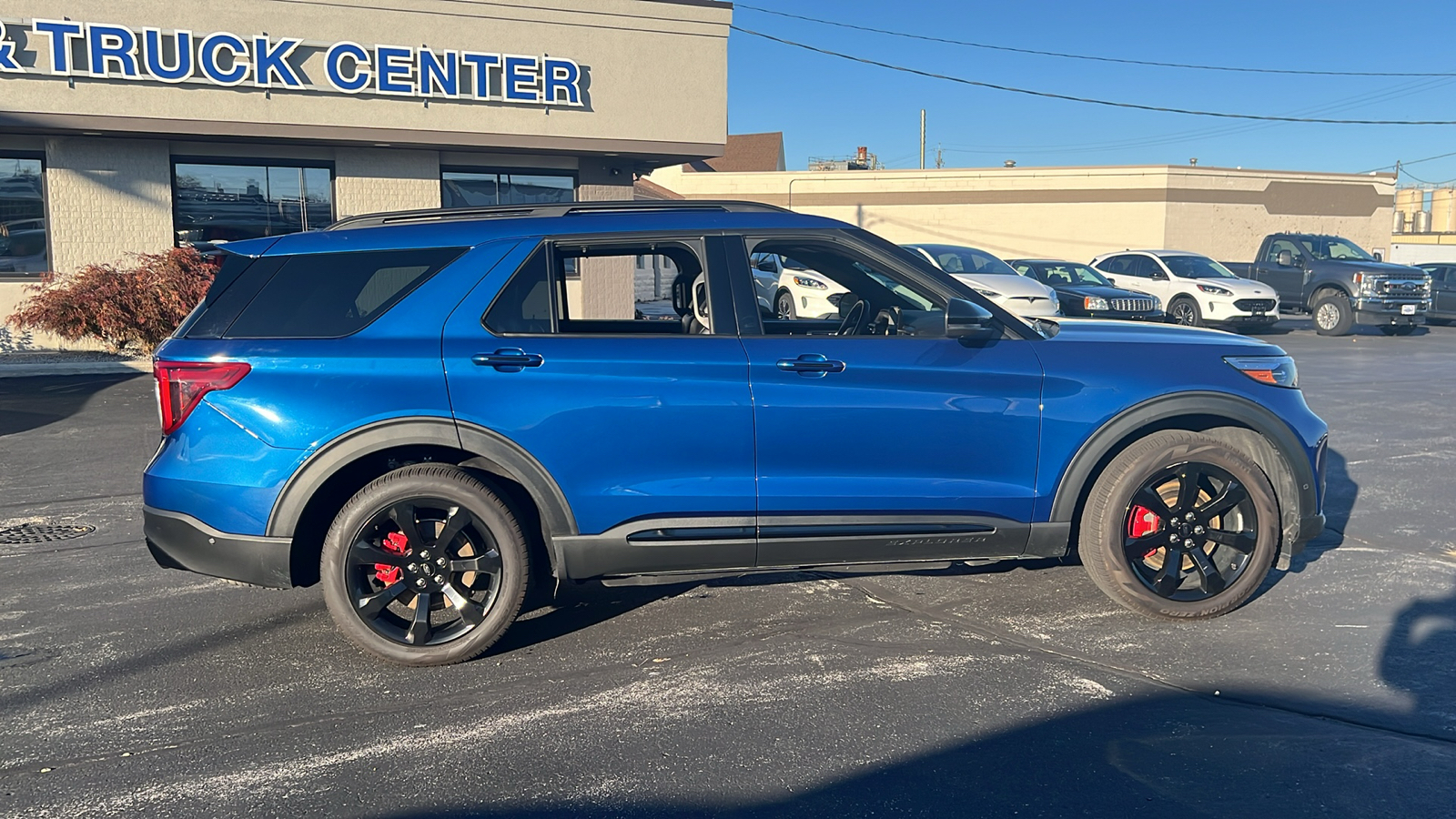 2021 Ford Explorer ST 4