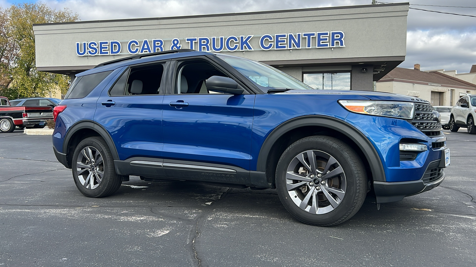 2021 Ford Explorer XLT 1