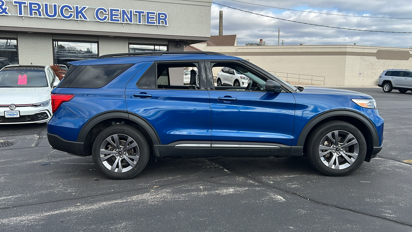 2021 Ford Explorer XLT 4