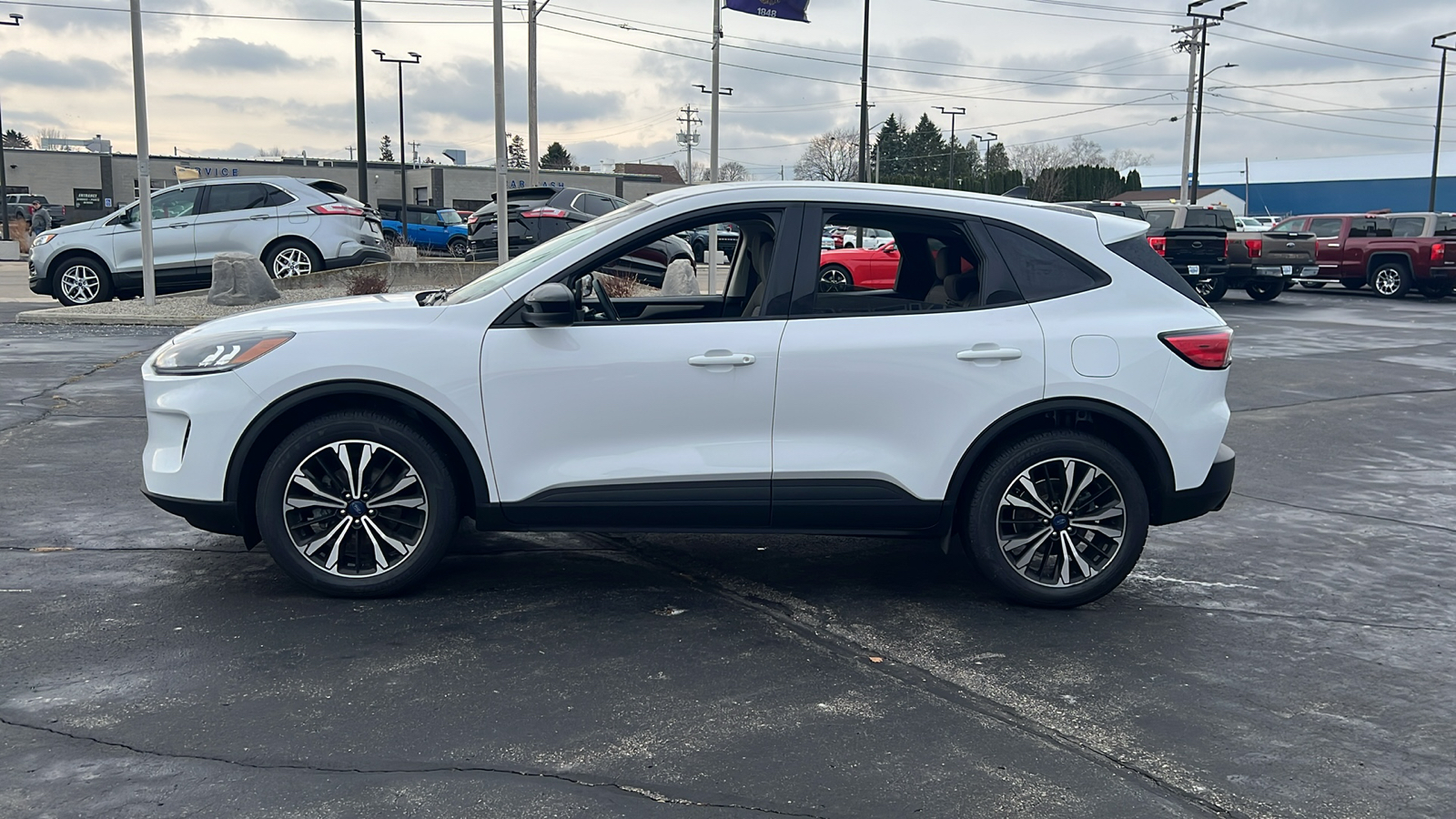 2022 Ford Escape SE Hybrid 8