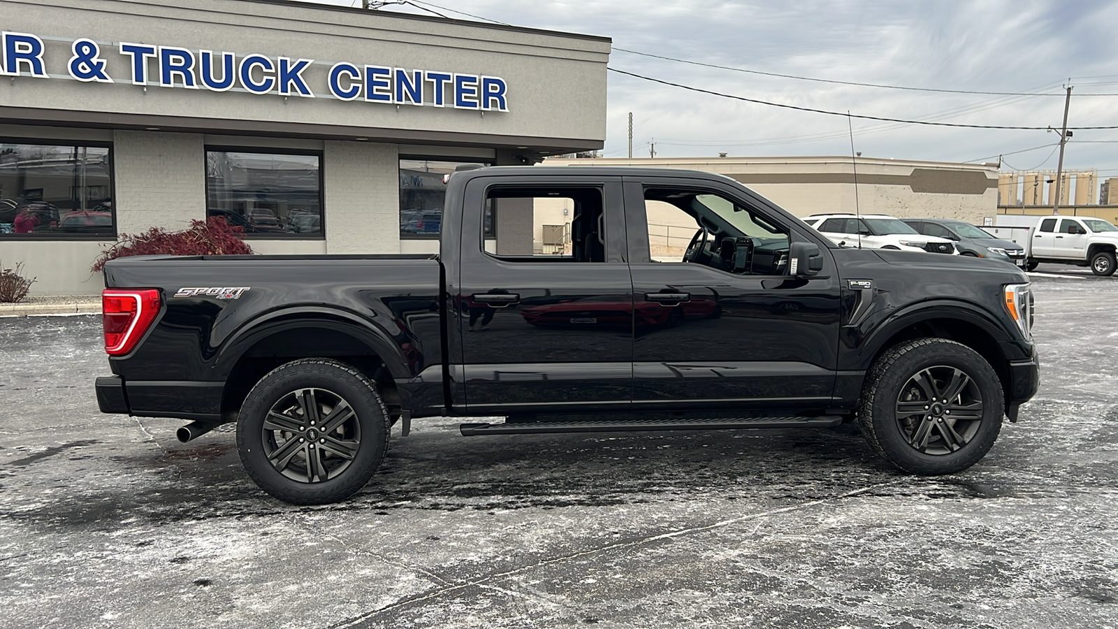 2021 Ford F-150 XLT 4