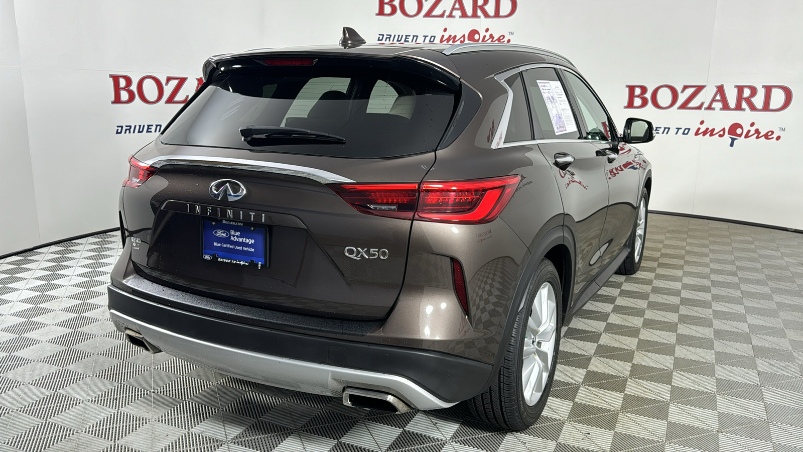 2019 INFINITI QX50 ESSENTIAL 8