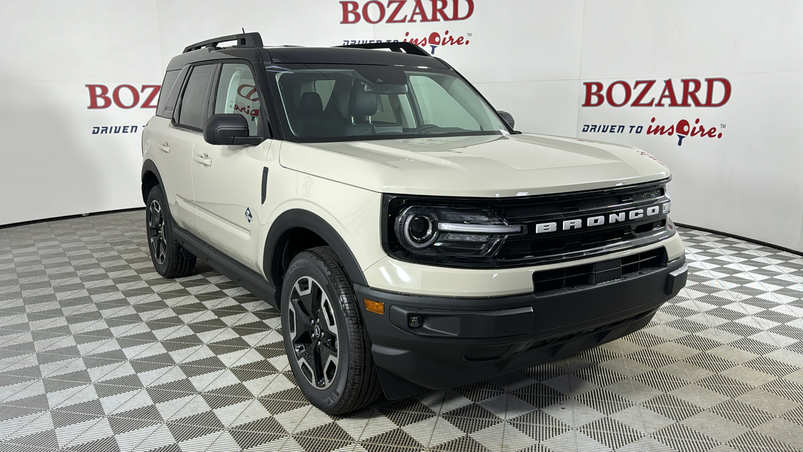 2024 Ford Bronco Sport Outer Banks 1