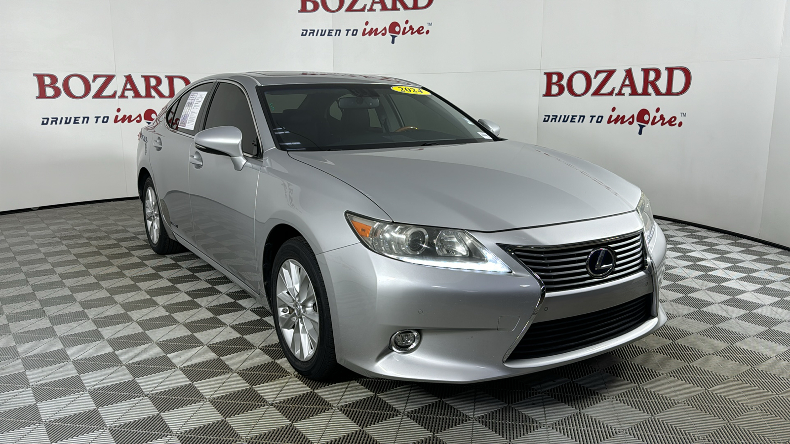 2014 Lexus ES 300h 1