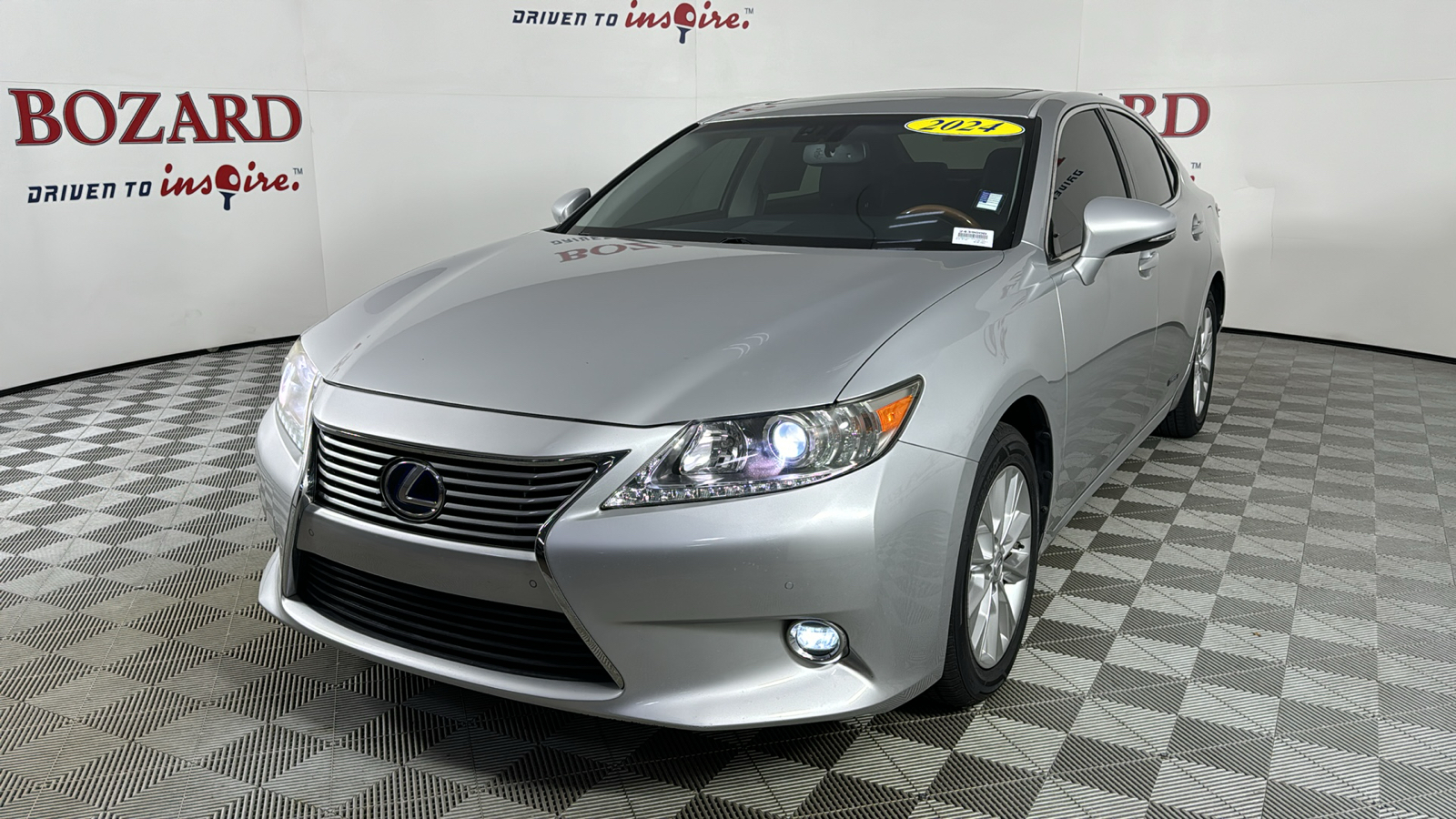 2014 Lexus ES 300h 3