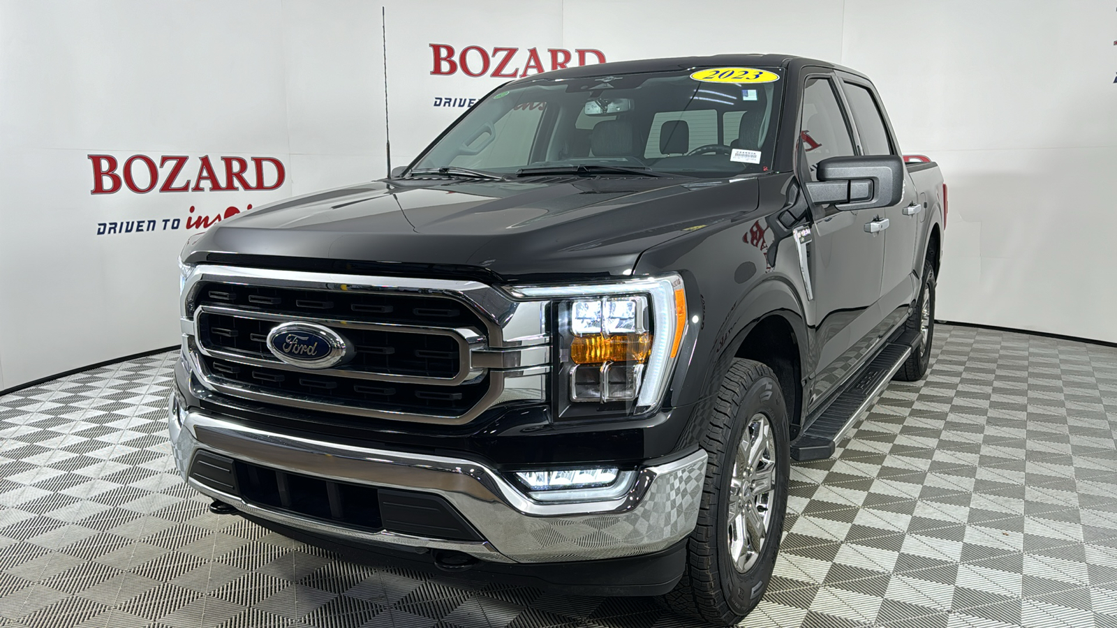 2023 Ford F-150 XLT 3