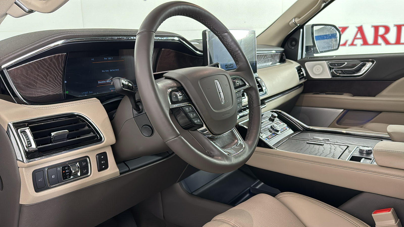 2023 Lincoln Navigator L Reserve 14