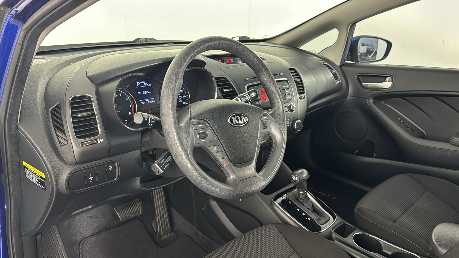 2017 Kia Forte LX 14