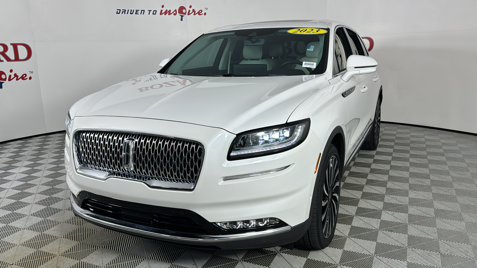 2023 Lincoln Nautilus Black Label 3