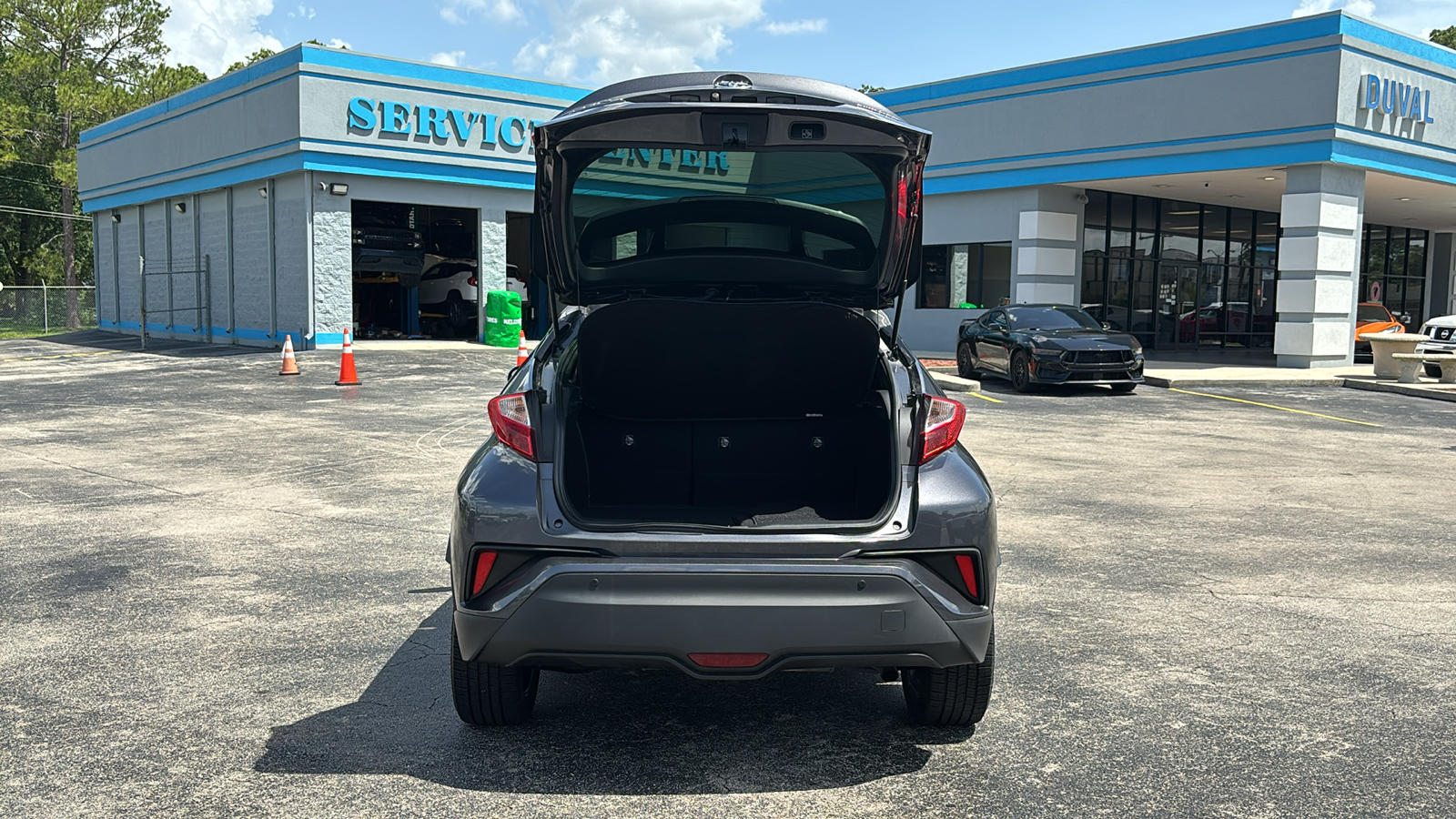 2019 Toyota C-HR Limited 28