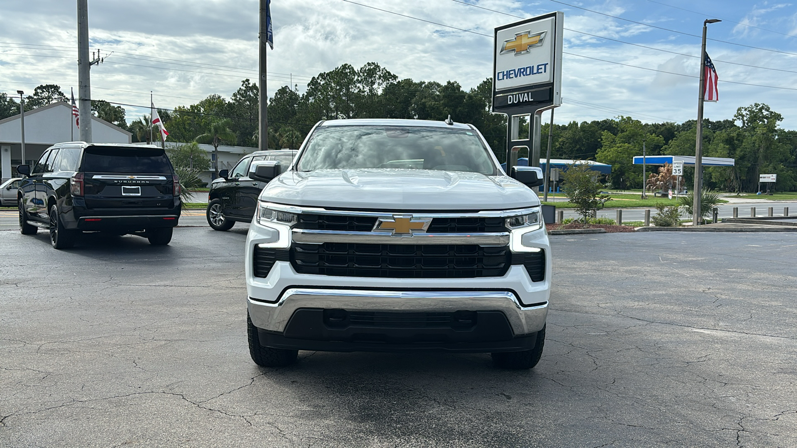 2024 Chevrolet Silverado 1500 LT 2