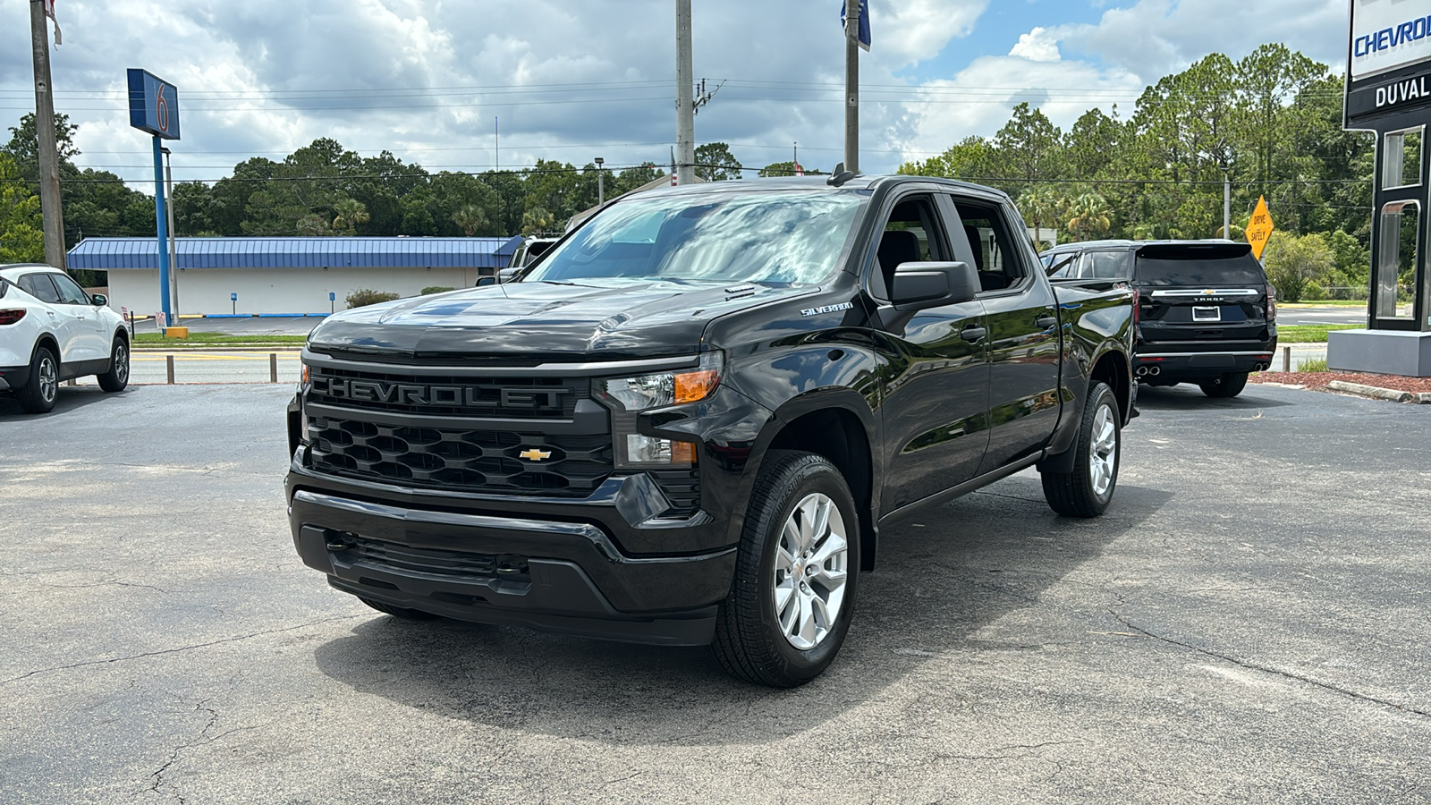 2024 Chevrolet Silverado 1500 Custom 3