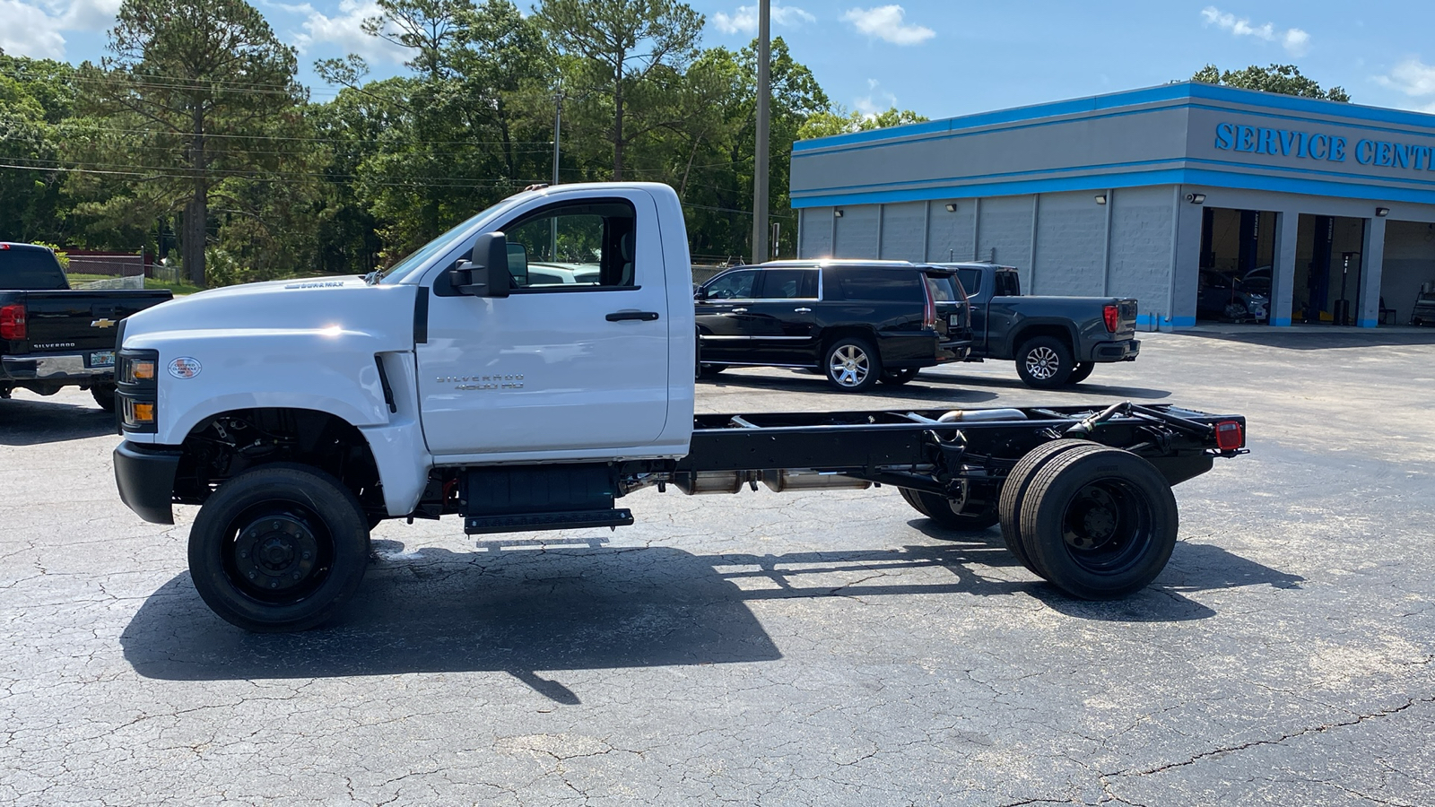 2024 Chevrolet Silverado MD Work Truck 4