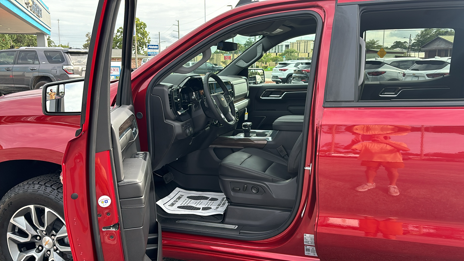 2024 Chevrolet Silverado 1500 LT 7