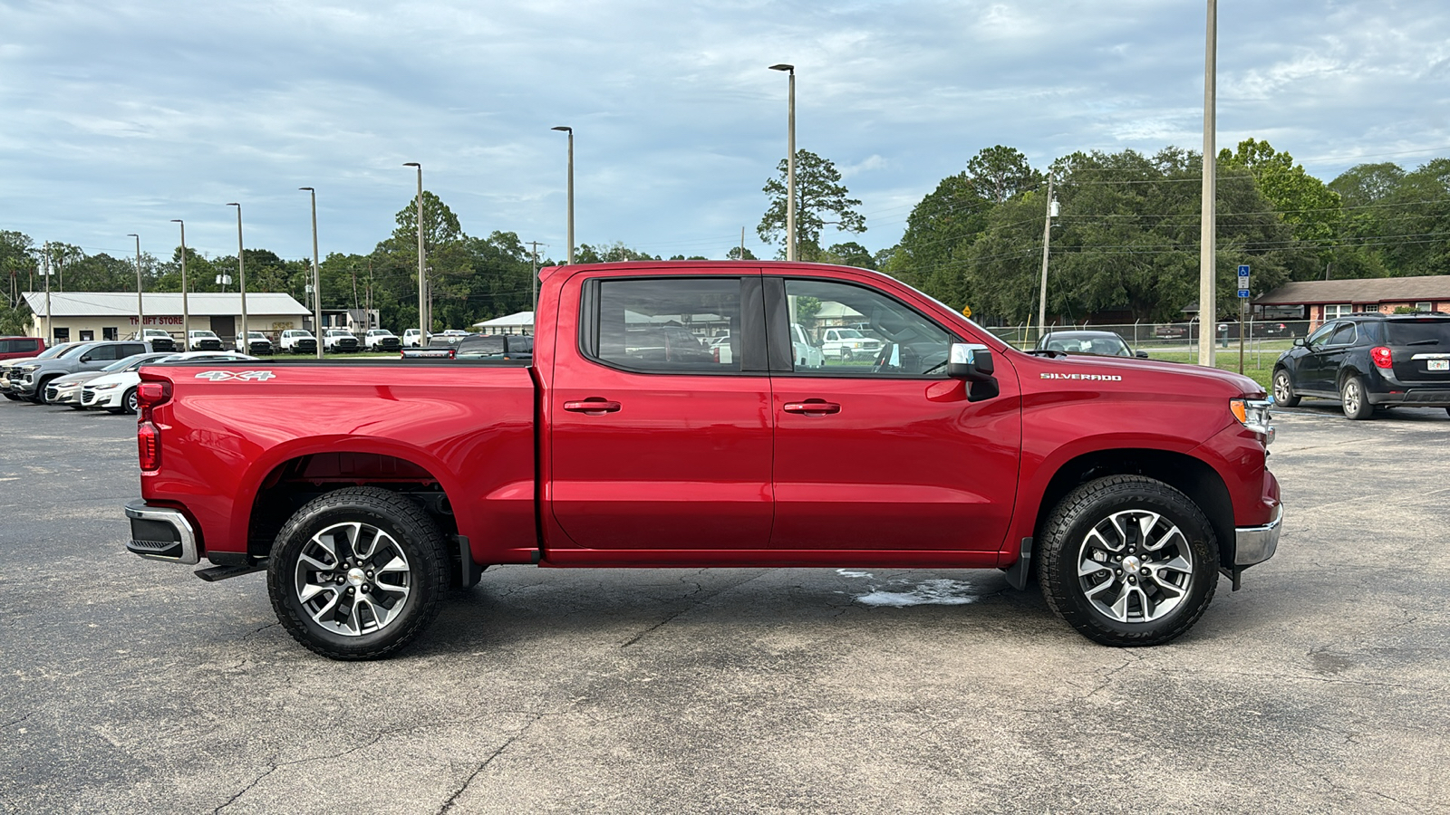 2024 Chevrolet Silverado 1500 LT 30