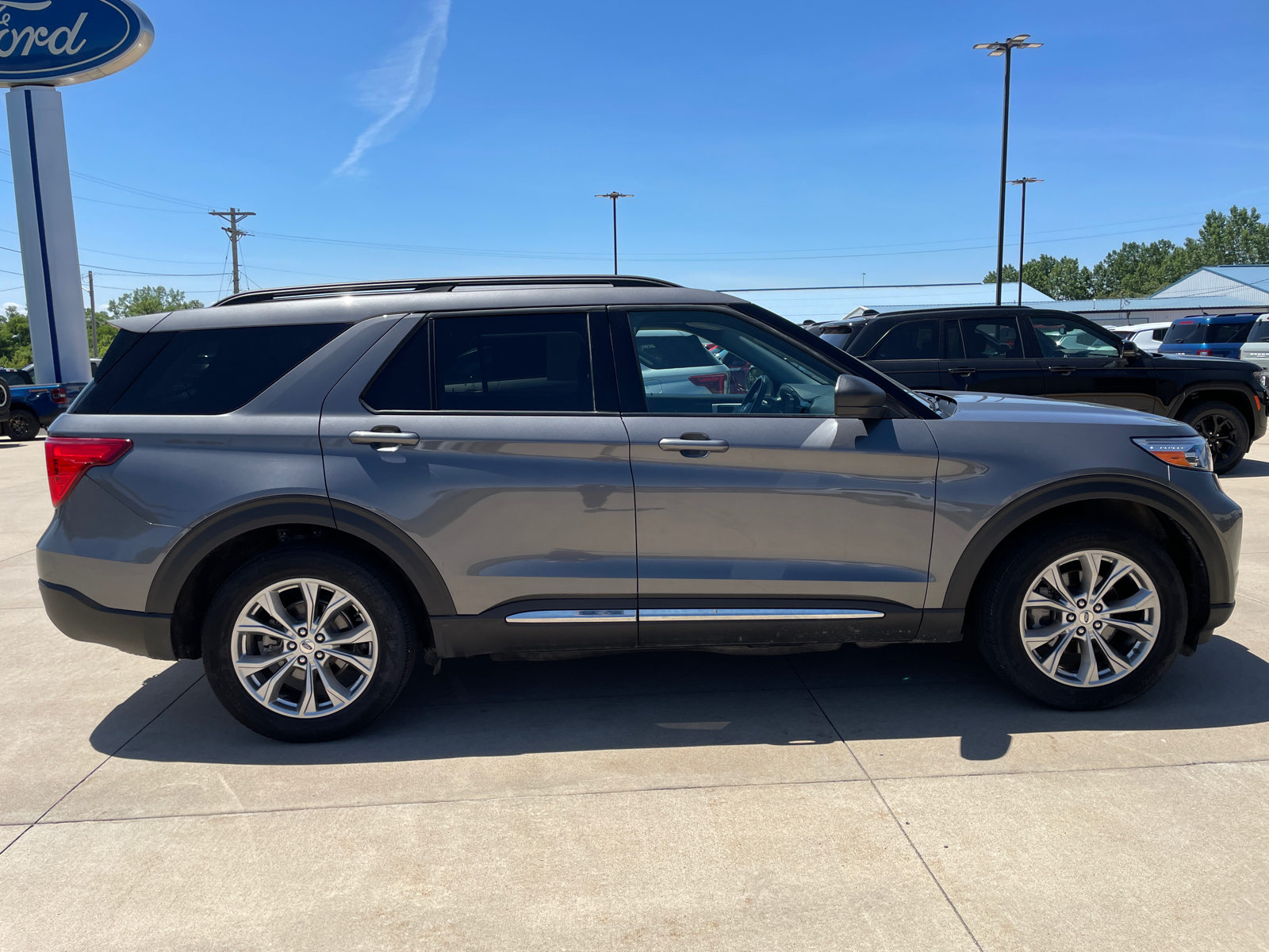 2021 Ford Explorer XLT 8