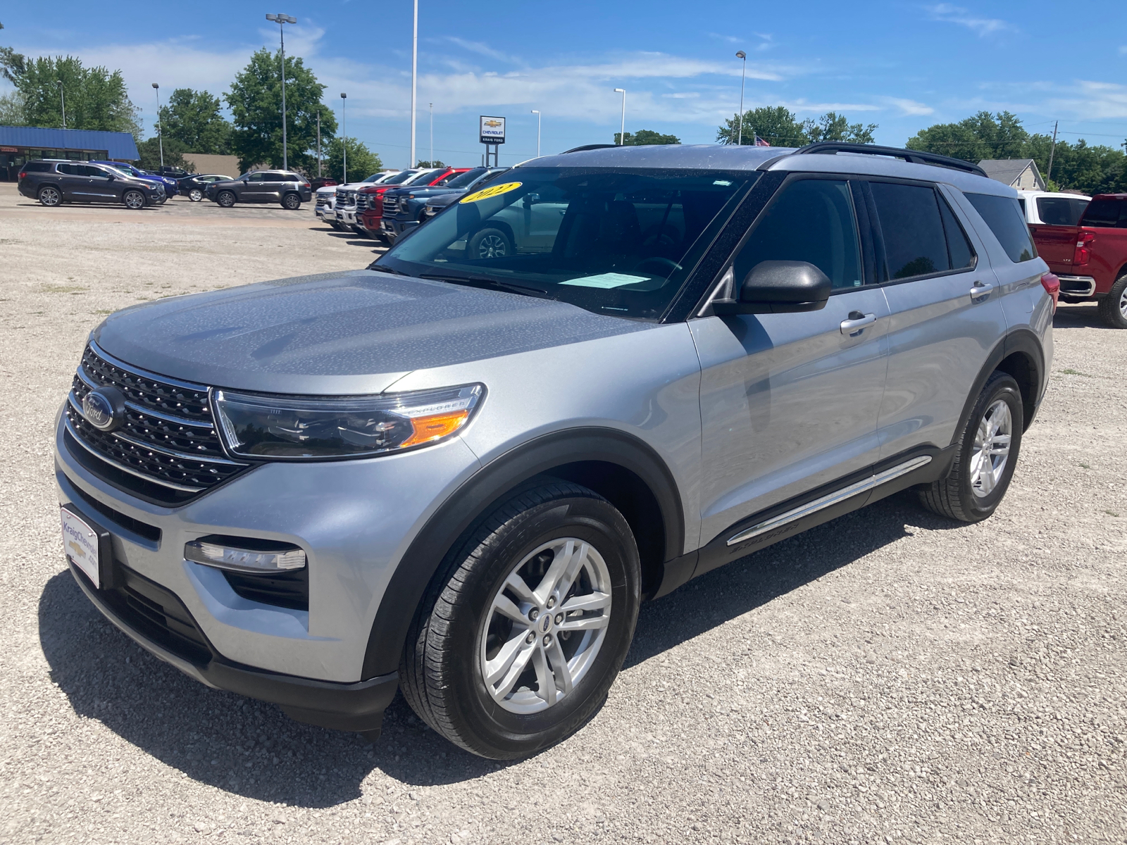 2022 Ford Explorer XLT 2