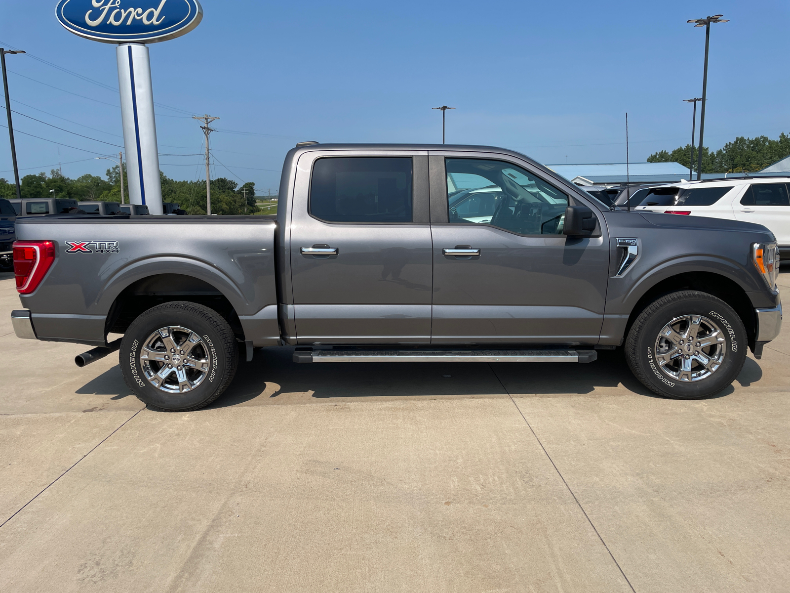 2021 Ford F-150 XLT 8