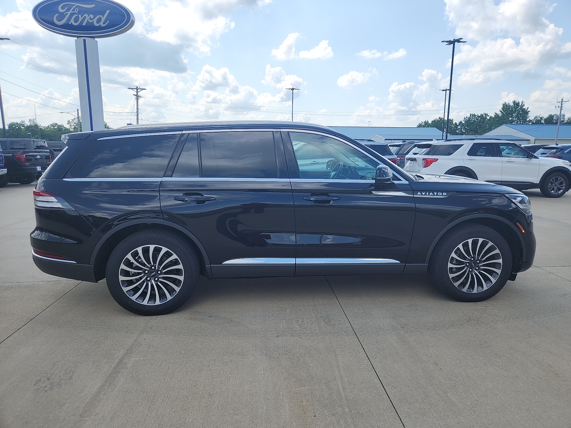 2023 Lincoln Aviator Reserve 8