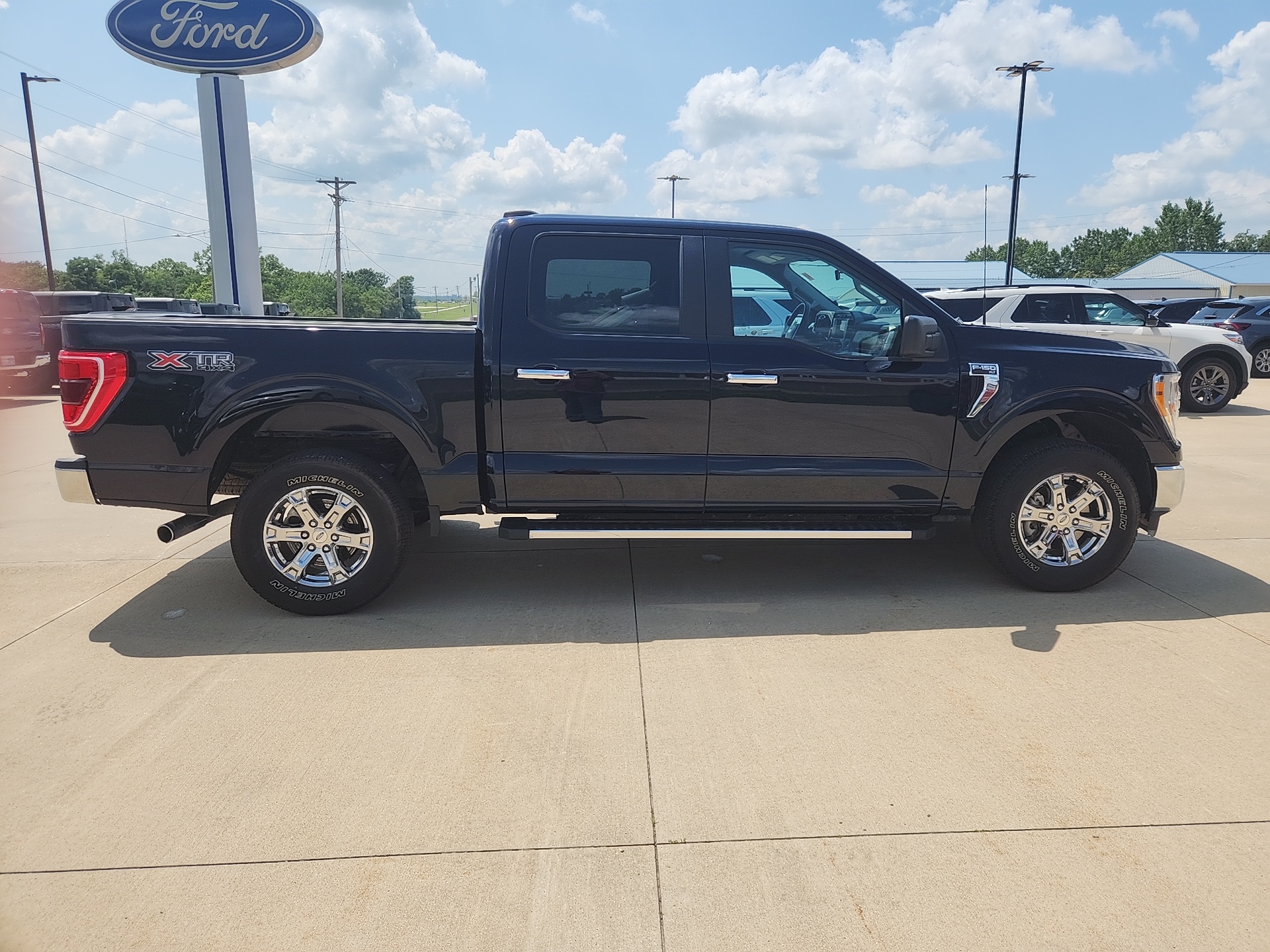 2021 Ford F-150 XLT 8