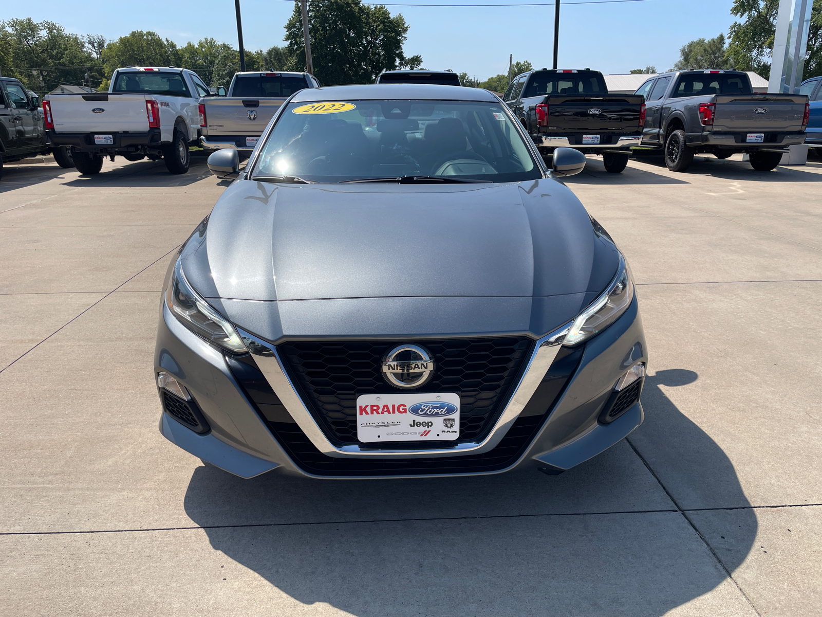 2022 Nissan Altima 2.5 SV 2