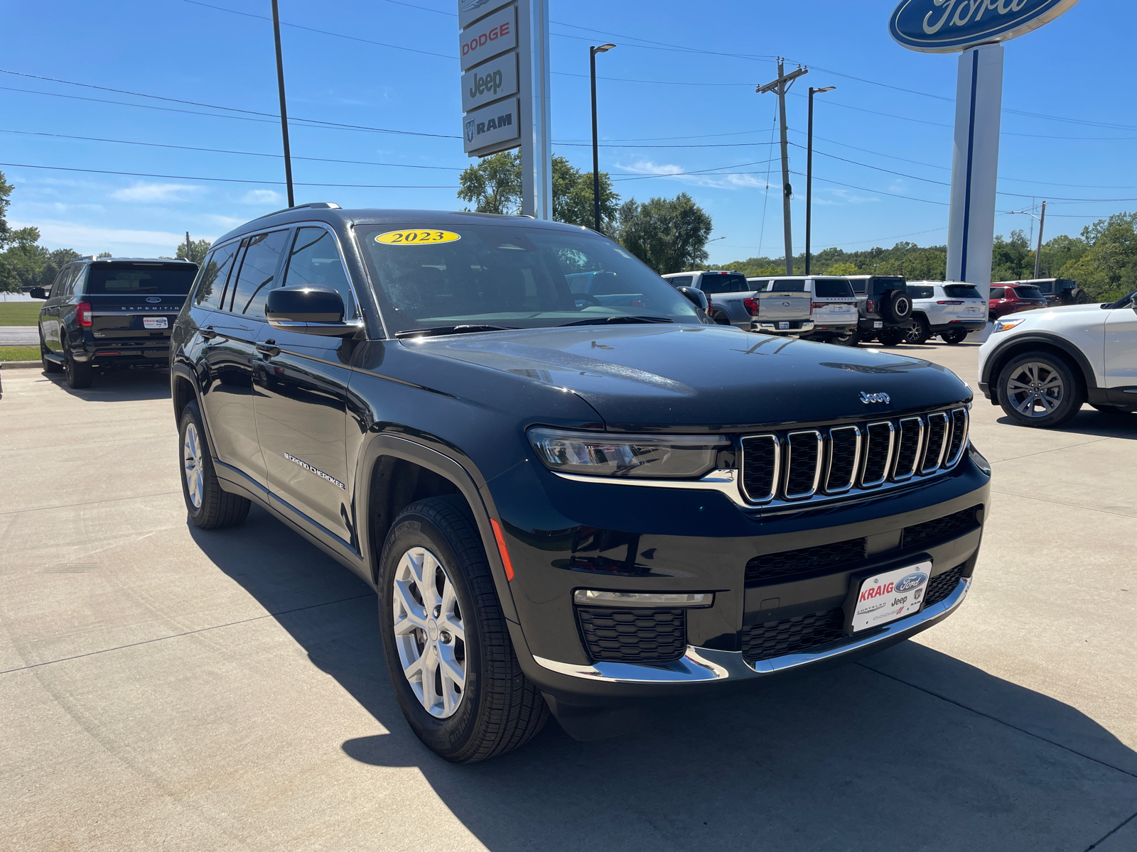 2023 Jeep Grand Cherokee L Limited 1