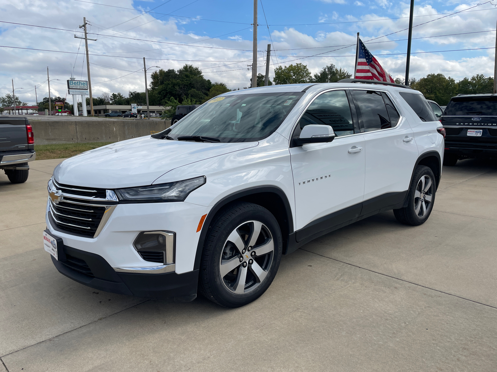 2022 Chevrolet Traverse LT Leather 3