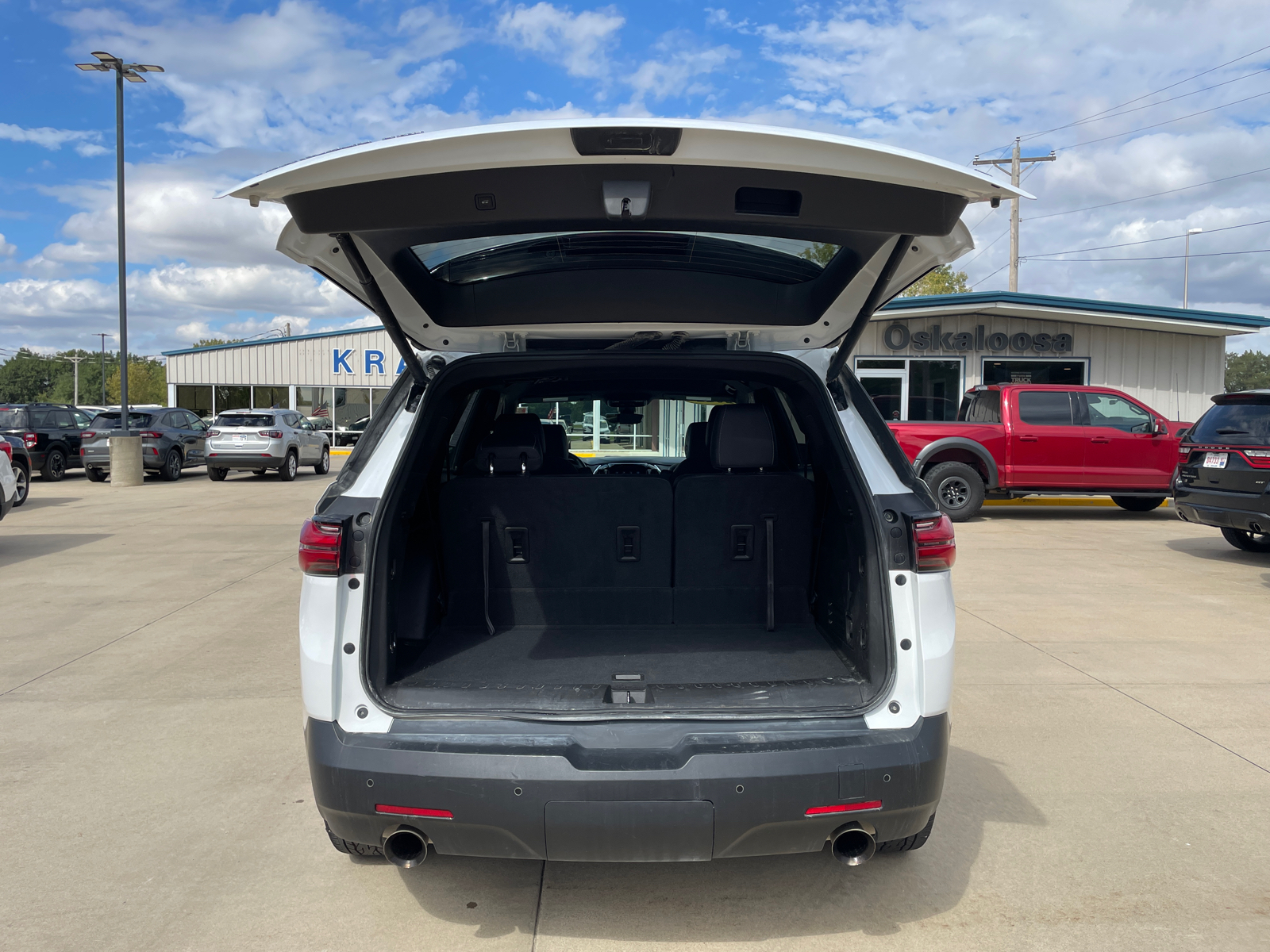 2022 Chevrolet Traverse LT Leather 9