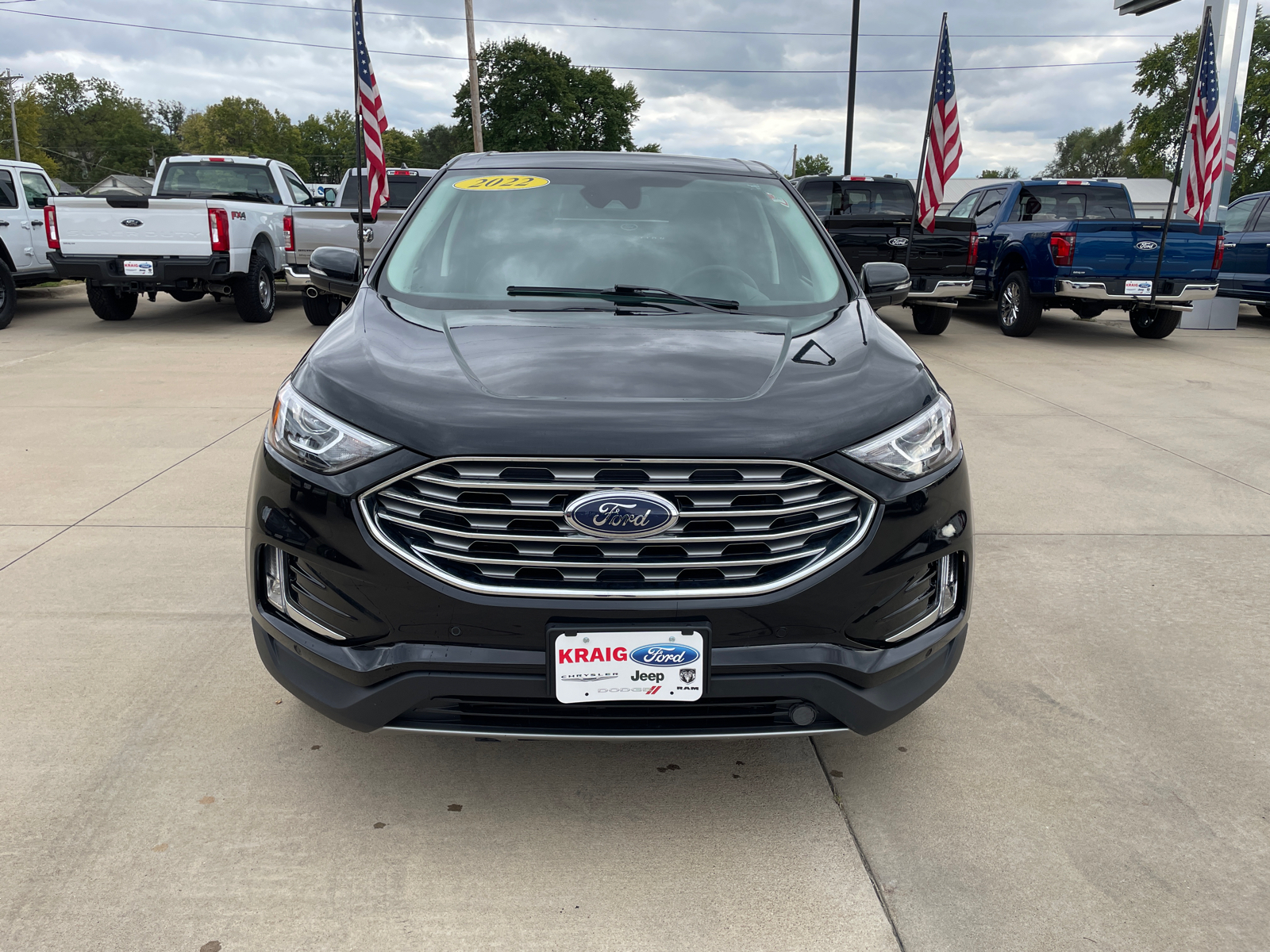 2022 Ford Edge Titanium 2