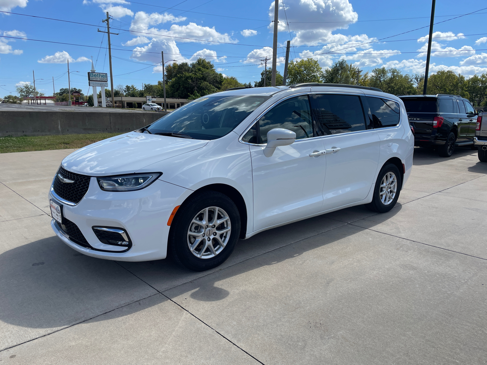 2022 Chrysler Pacifica Touring L 3