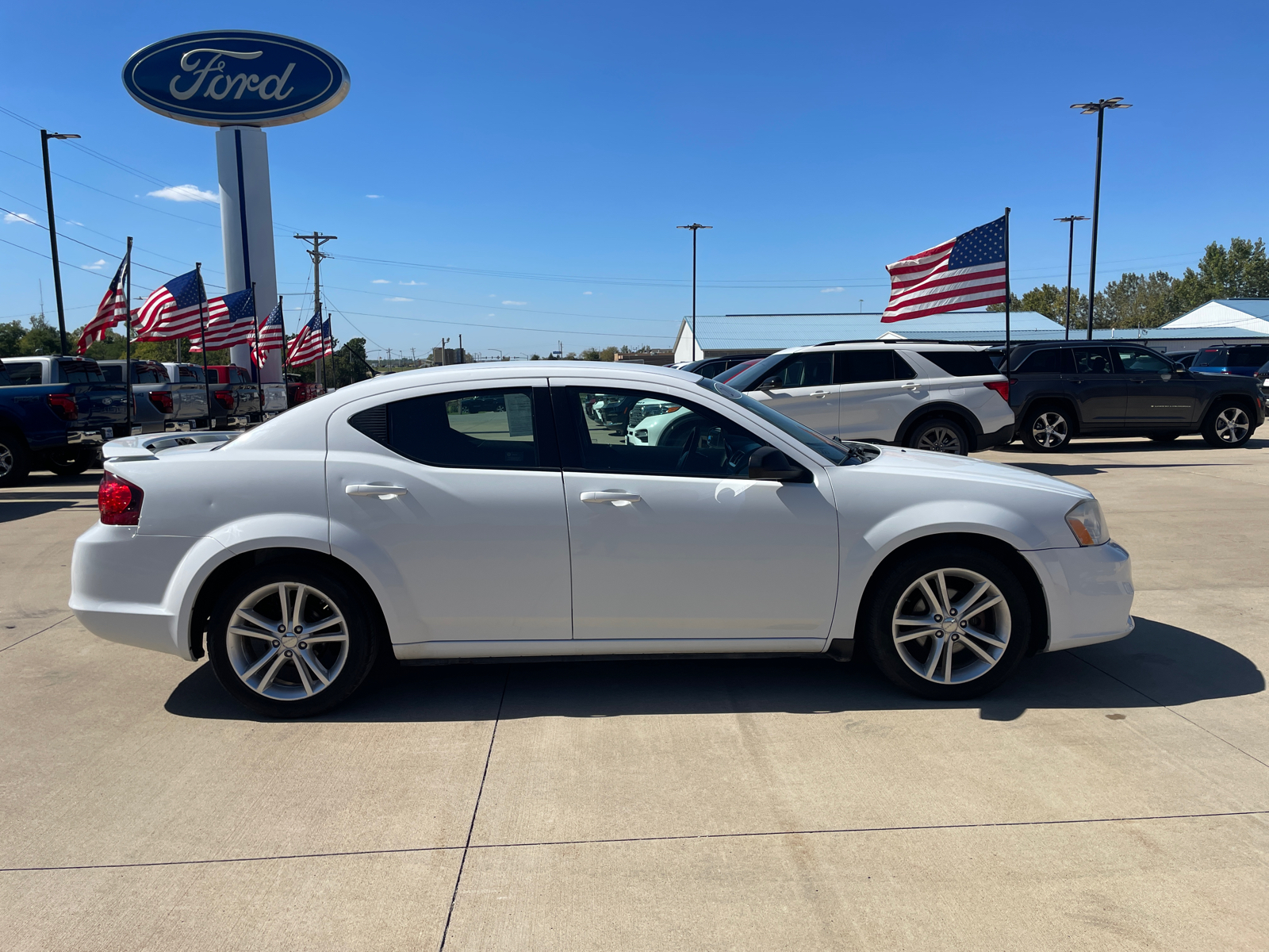 2013 Dodge Avenger SE 8