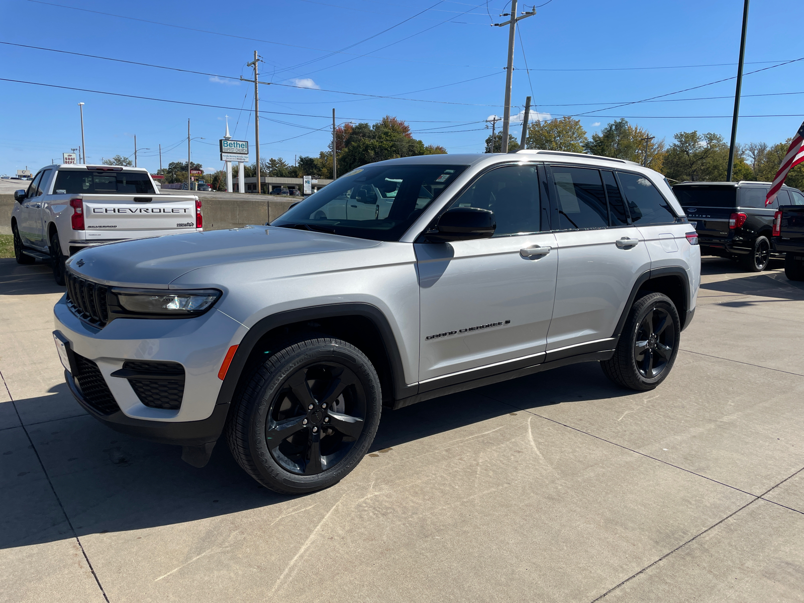 2023 Jeep Grand Cherokee Altitude 3