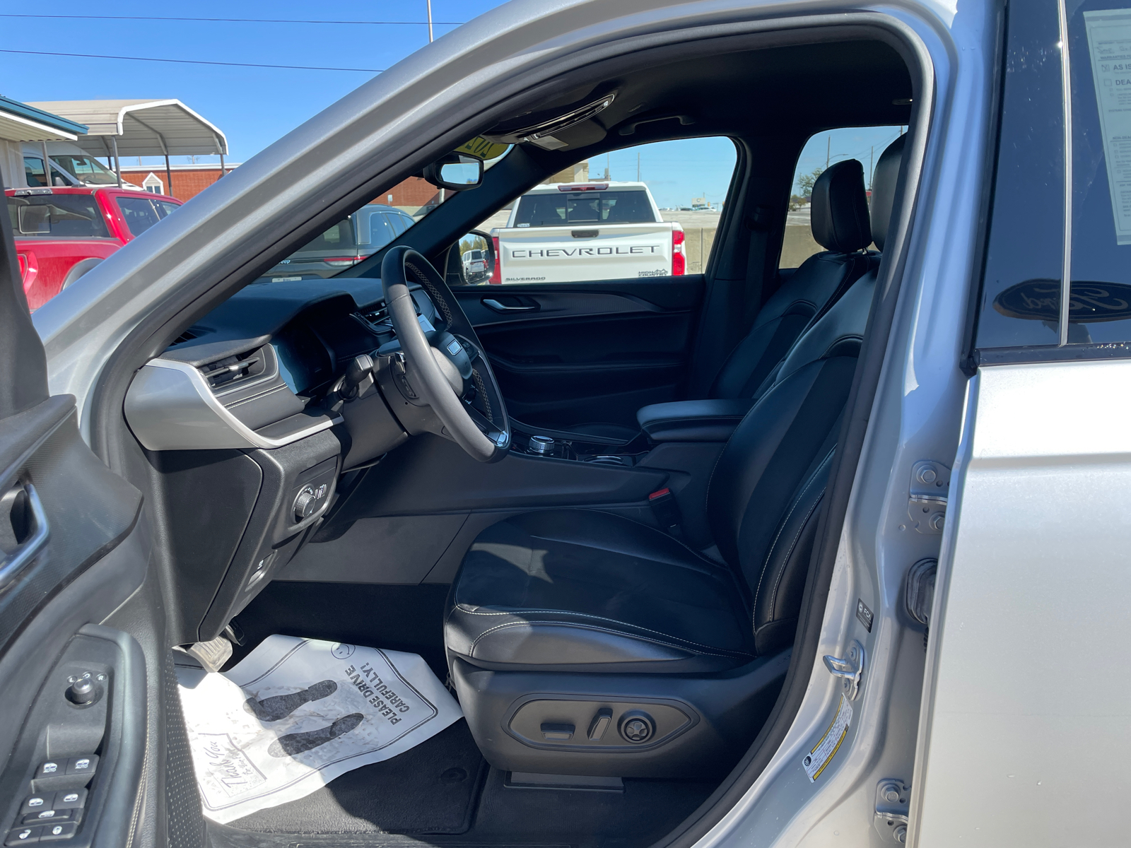 2023 Jeep Grand Cherokee Altitude 13