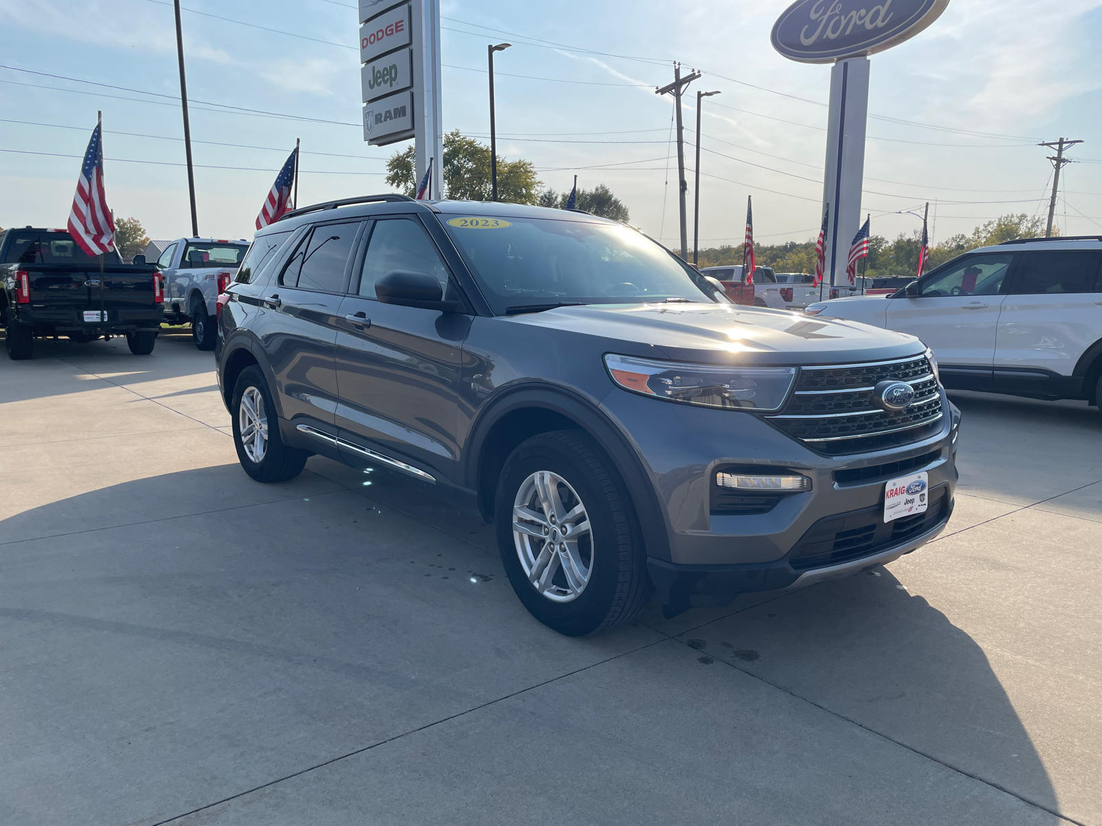 2023 Ford Explorer XLT 1