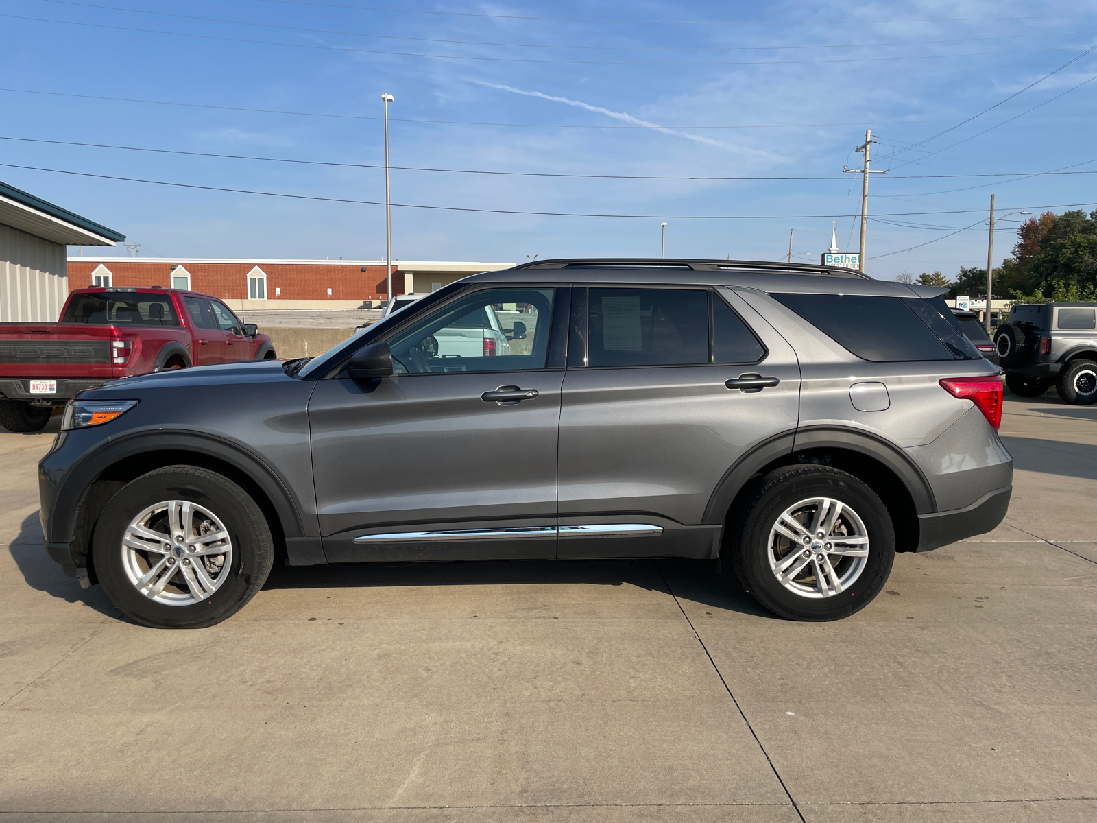 2023 Ford Explorer XLT 4