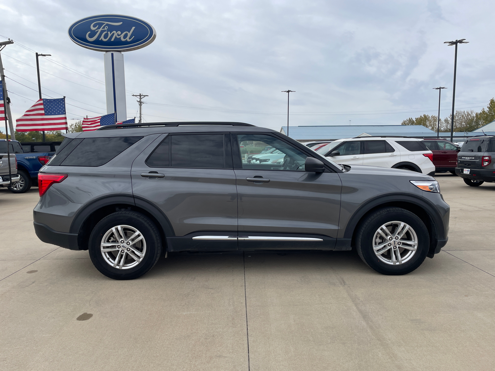 2023 Ford Explorer XLT 8