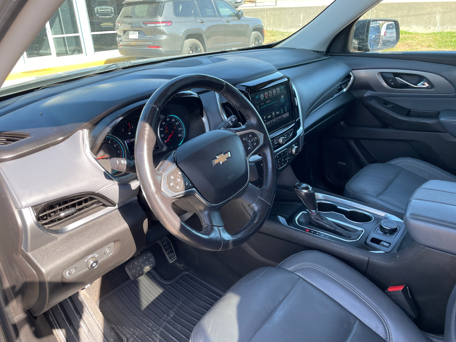 2018 Chevrolet Traverse Premier 14