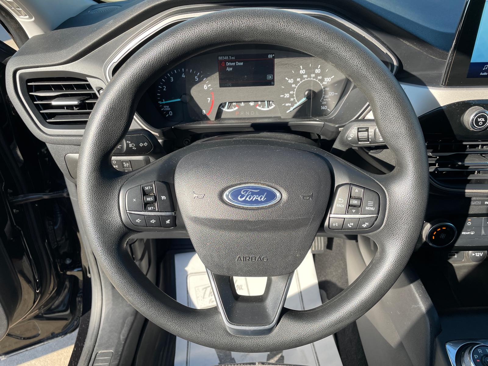 2022 Ford Escape SE 14