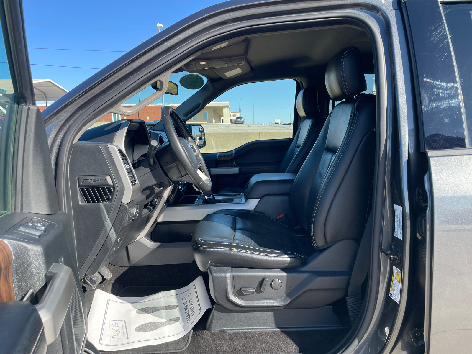 2019 Ford F-150 Lariat 11