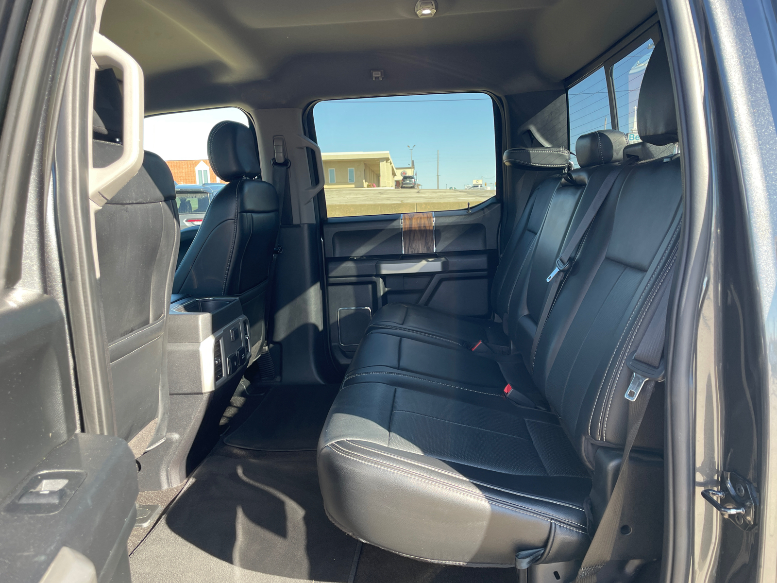 2019 Ford F-150 Lariat 27