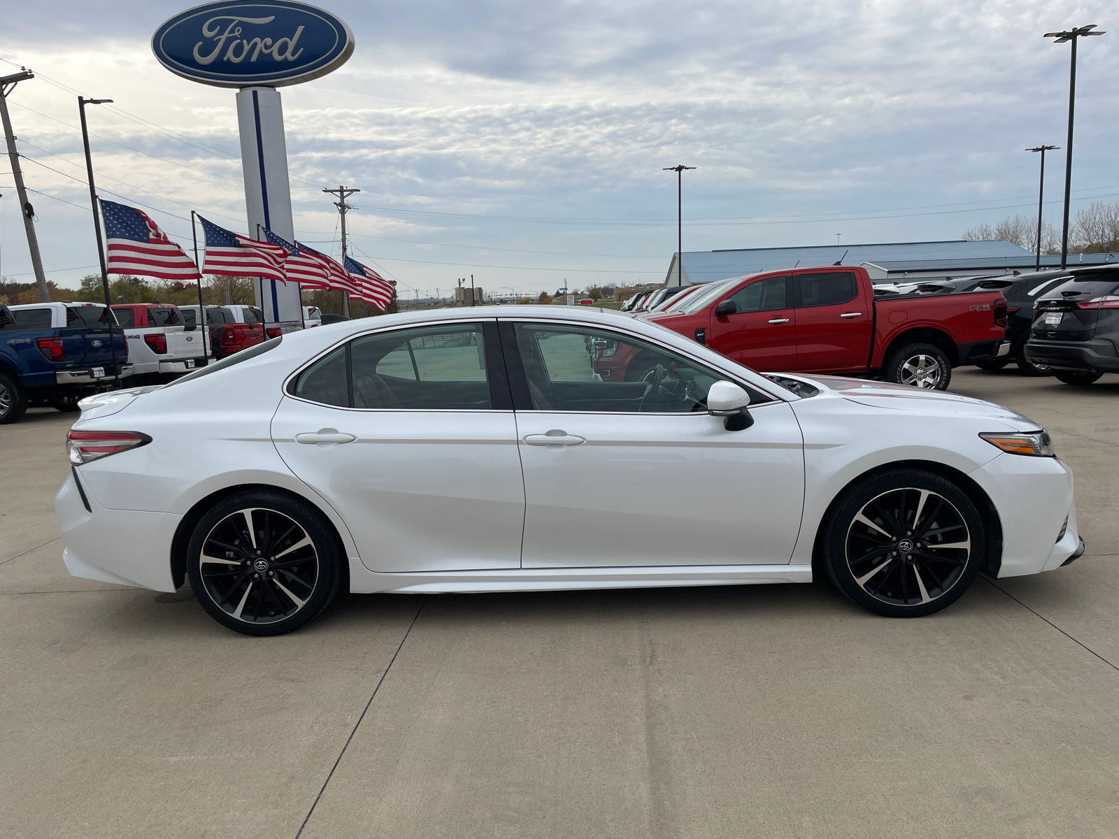 2019 Toyota Camry XSE 8