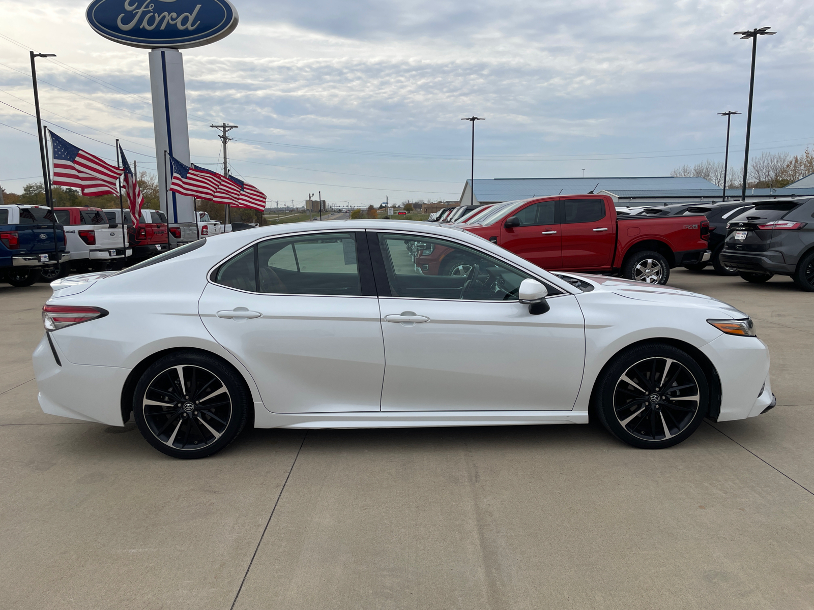 2019 Toyota Camry XSE 11