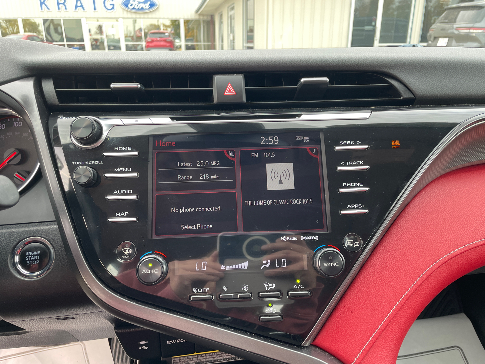 2019 Toyota Camry XSE 19