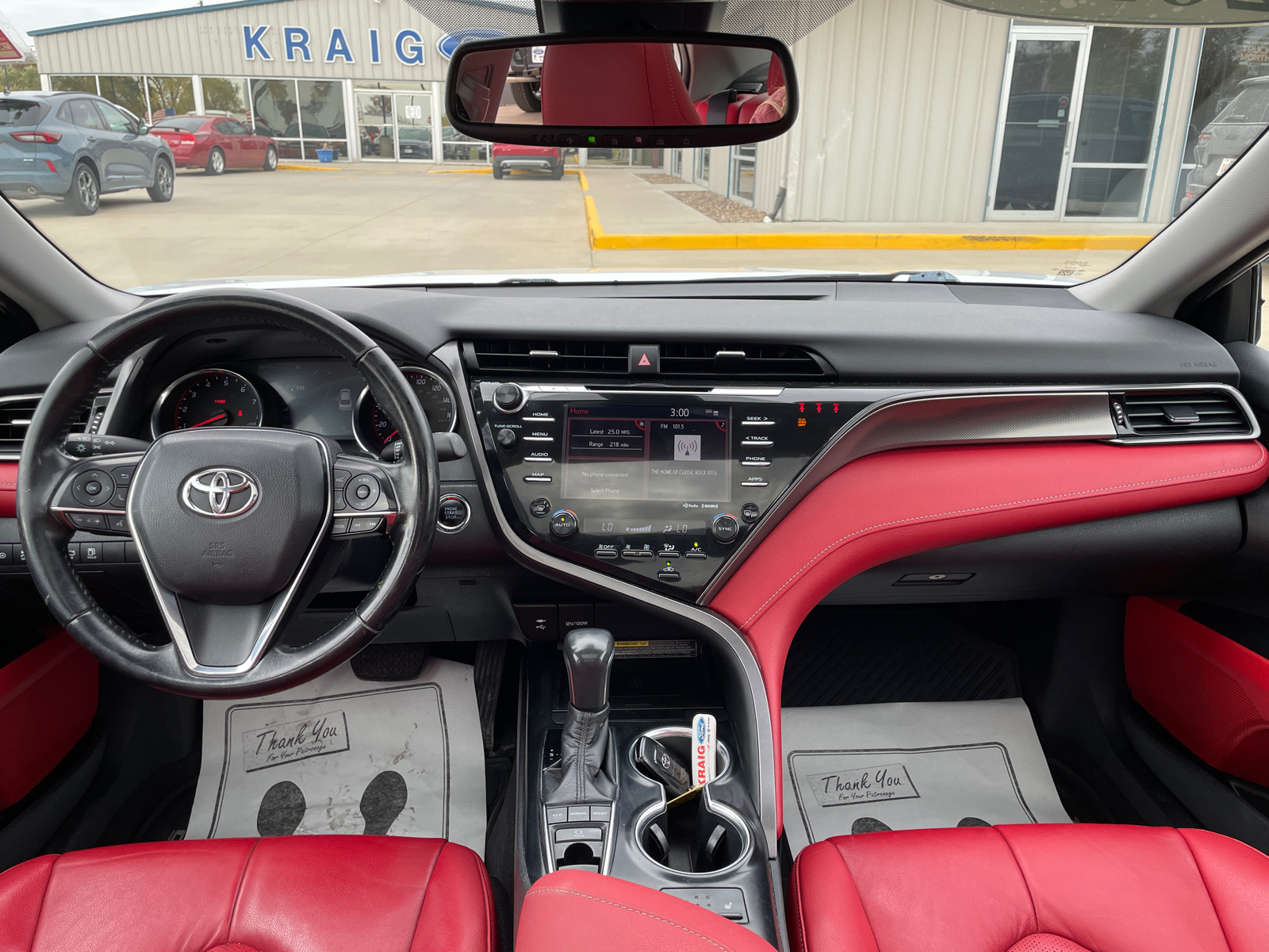 2019 Toyota Camry XSE 27