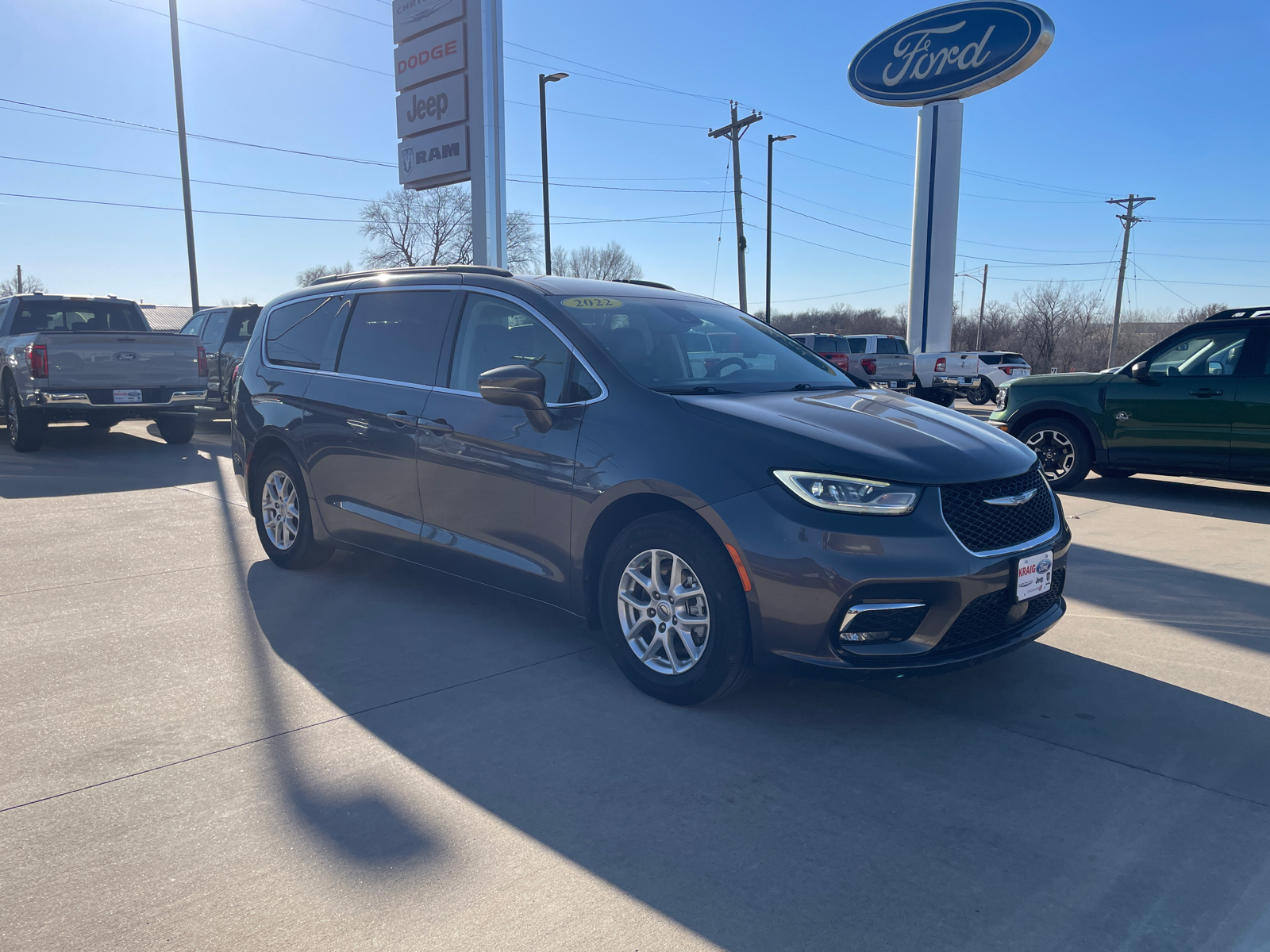 2022 Chrysler Pacifica Touring L 1