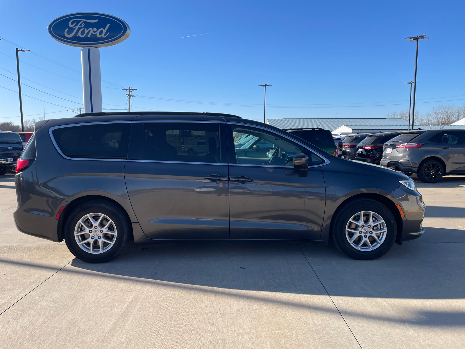 2022 Chrysler Pacifica Touring L 8