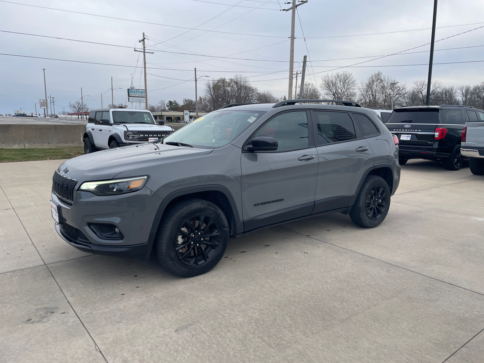 2023 Jeep Cherokee Altitude 3